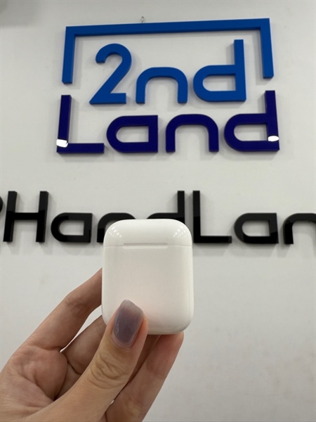 Tai nghe Airpods 2 - Màu trắng - Ngoại hình 97% - Case trầy , tai ố - Body
