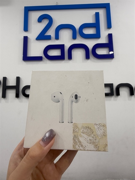 Tai nghe Airpods 2 - Màu trắng - Ngoại hình 97% - Case trầy , tai ố - Kèm Box