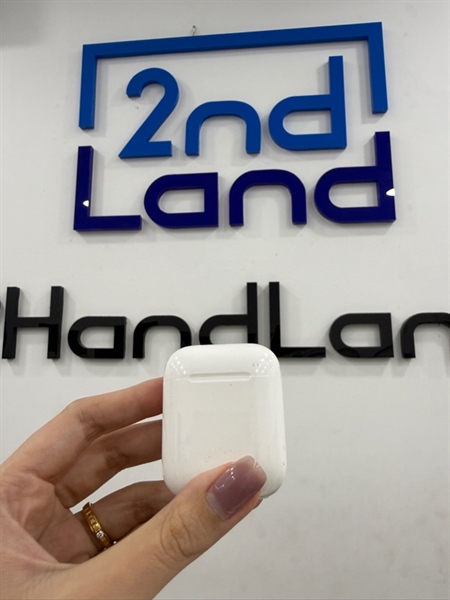 Tai nghe Airpods 2 - Màu trắng - Ngoại hình 97% - Case trầy , tai phải hở - Body