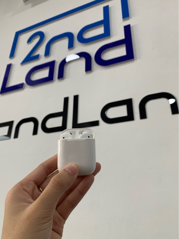 Tai nghe Airpods 2 - Màu trắng - Ngoại hình: 97% - Kèm box không trùng imei