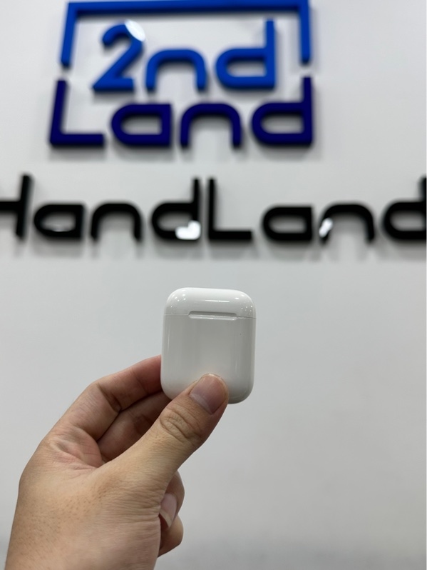 Tai nghe Airpods 2 - Màu trắng - Ngoại hình 97% - Kèm sạc linh kiện