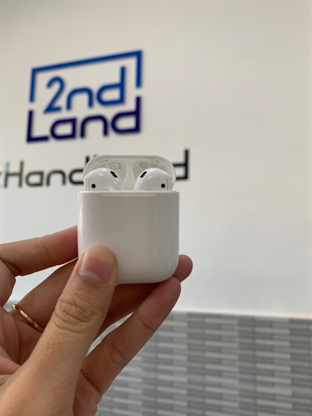 Tai nghe Airpods 2 - Màu trắng - Ngoại hình: 97% - Trầy xước - Body 7