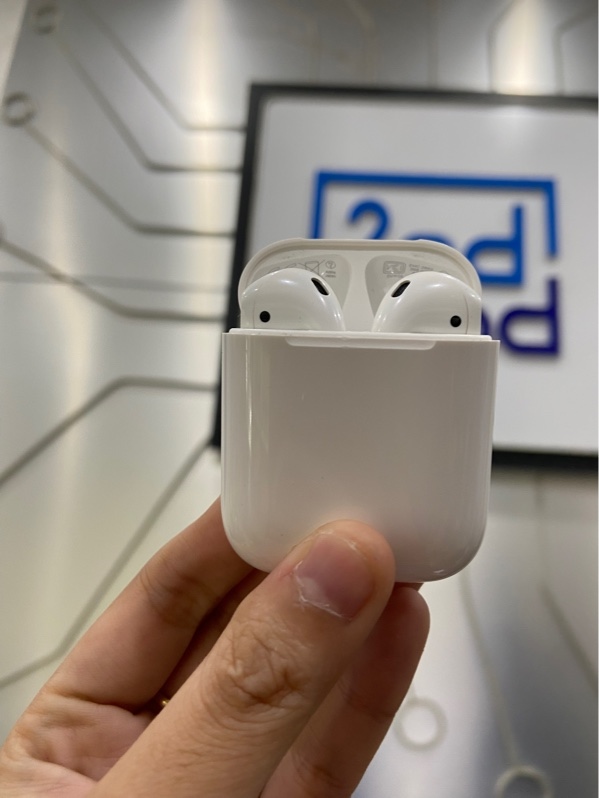 Tai nghe Airpods 2 - Màu trắng - Ngoại hình: 97% - Trầy xước xung quanh - Body