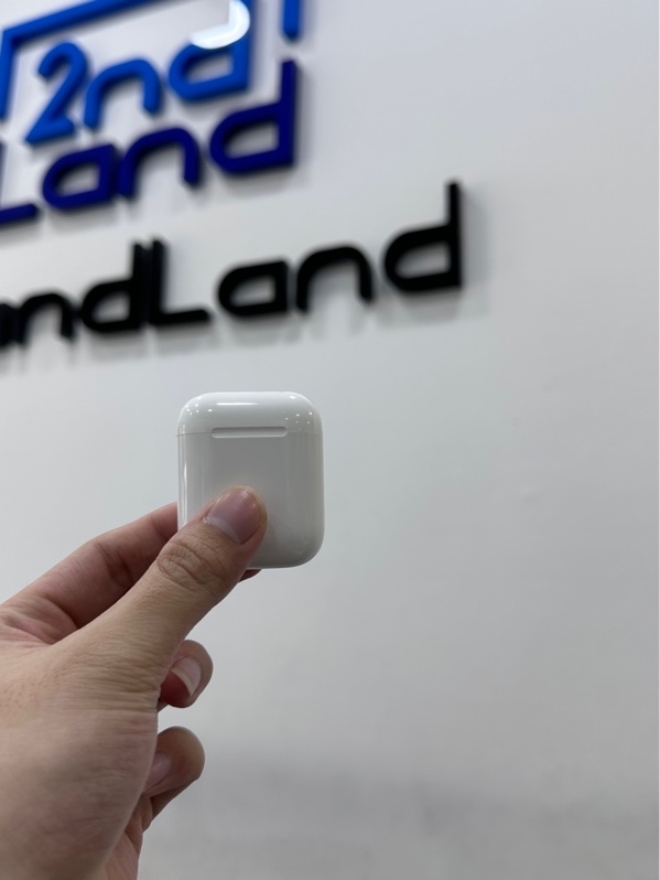 Tai nghe Airpods 2 - Màu trắng - Ngoại hình 98% - Kèm cáp LK