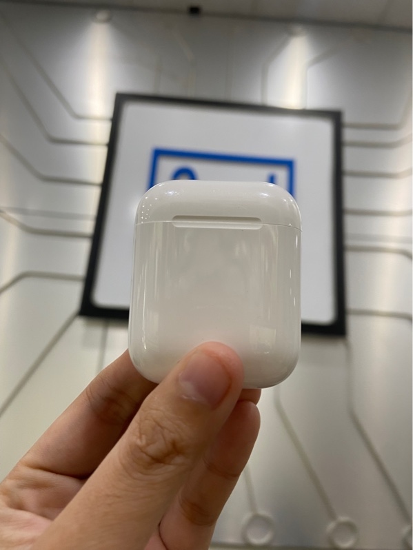 Tai nghe Airpods 2 - Màu trắng - Ngoại hình: 98% - Xước nhiều - Body