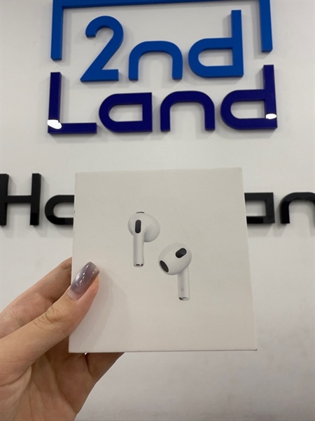 Tai nghe Airpods 3 - Màu trắng - Ngoại hình 96% - Case trầy , tai trái cấn , trầy - Kèm Box
