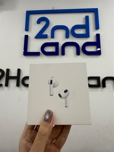 Tai nghe Airpods 3 - Màu trắng - Ngoại hình 97% - Case trầy , cấn 1 lõm - Body