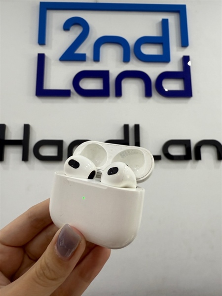 Tai nghe Airpods 3 - Màu trắng - Ngoại hình 97% - Case trầy , tai nghe ố nhiều - Body 2