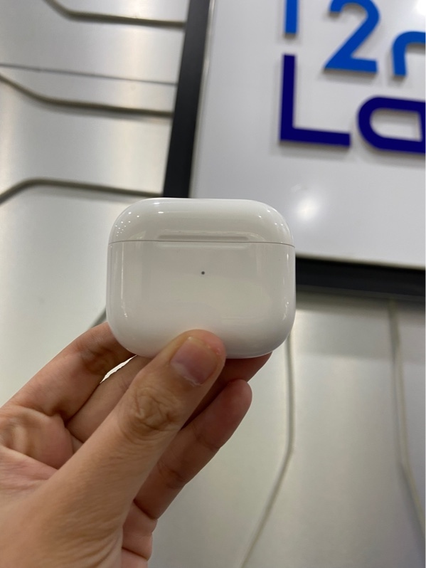 Tai nghe Airpods 3 - Màu trắng - Ngoại hình: 97% - Lỗi cảm biến tai trái - Body