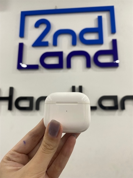 Tai nghe Airpods 3 - Màu trắng - Ngoại hình 97% - Mất 1 tai phải , tai có vết cấn - Body
