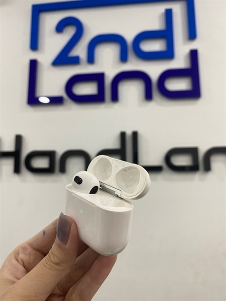 Tai nghe Airpods 3 - Màu trắng - Ngoại hình 97% - Mất 1 tai phải , tai có vết cấn - Body 2
