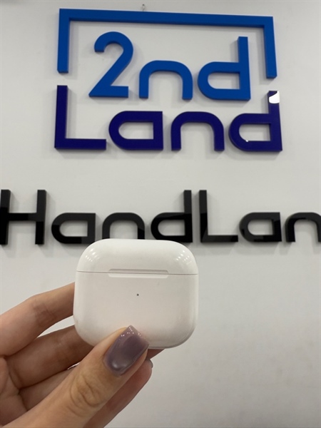 Tai nghe Airpods 3 - Màu trắng - Ngoại hình 97% -trầy case , tai trầy nhẹ - Body