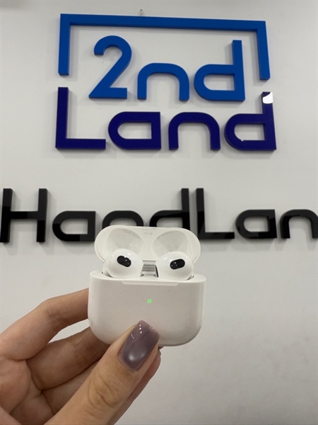 Tai nghe Airpods 3 - Màu trắng - Ngoại hình 97% -trầy case , tai trầy nhẹ - Body 1