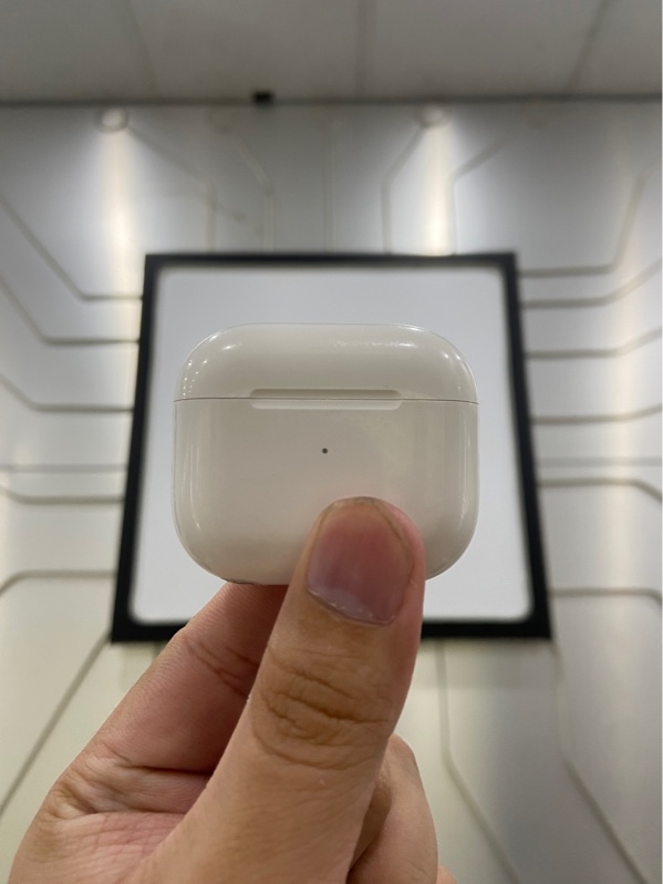 Tai Nghe Airpods 3 - Màu trắng - Ngoại hình: 97% - Xước thân - Body