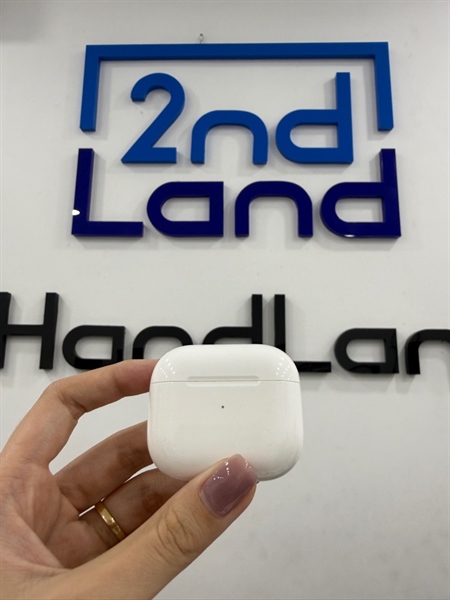 Tai nghe Airpods 3 - Màu trắng - Ngoại hình 98% - Case trầy , 2 tai cấn nhẹ , mất tìm - Body