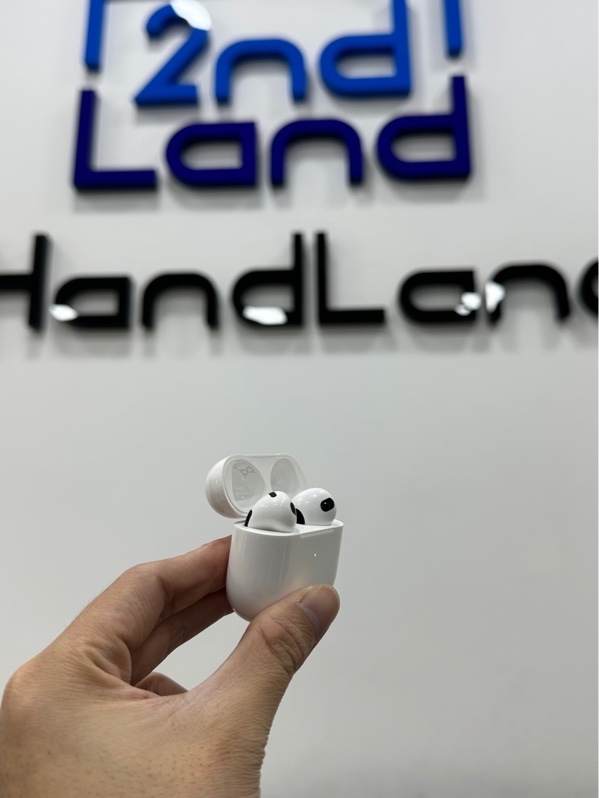 Tai nghe Airpods 3 - Màu trắng - Ngoại hình 98% - Kèm cáp sạc LK