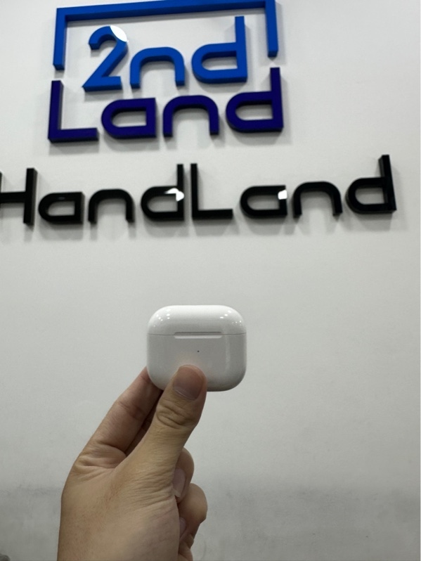 Tai nghe Airpods 3 - Màu trắng - Ngoại hình 98% - Mất tìm - Kèm sạc