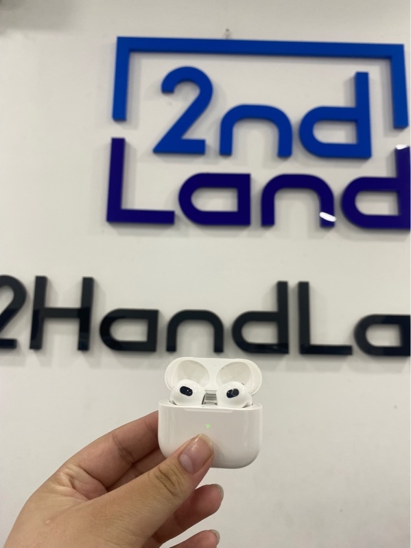 Tai nghe AirPods 3 - Màu trắng - Ngoại hình 98% - Tai trầy cấn - Body