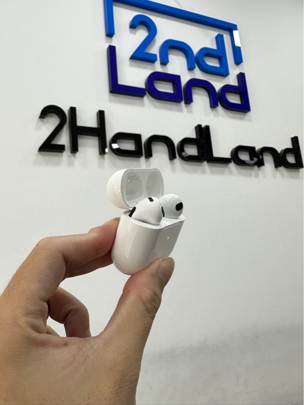 Tai nghe Airpods 3 - Màu trắng - Ngoại hình 99% - Mất tìm - Kèm sạc