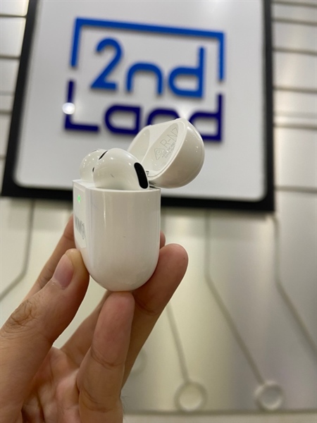 Tai nghe Airpods 4 - ANC - Bản khắc tên - Màu trắng - Ngoại hình: 97% - body - Còn bảo hành hãng đến 25/08/2026 2