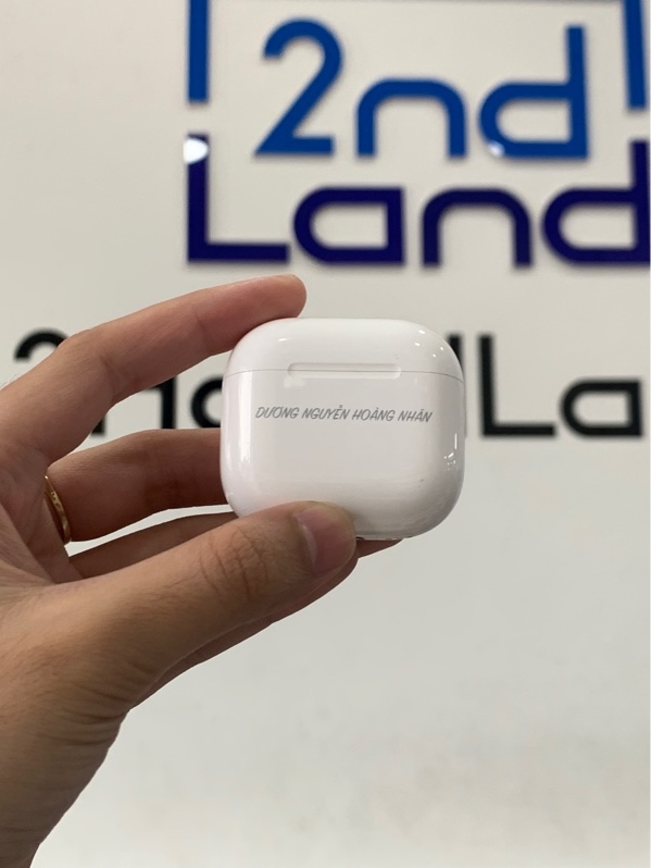 Tai nghe Airpods 4 anc - Màu trắng - Ngoại hình: 97% - Có khắc tên - Body