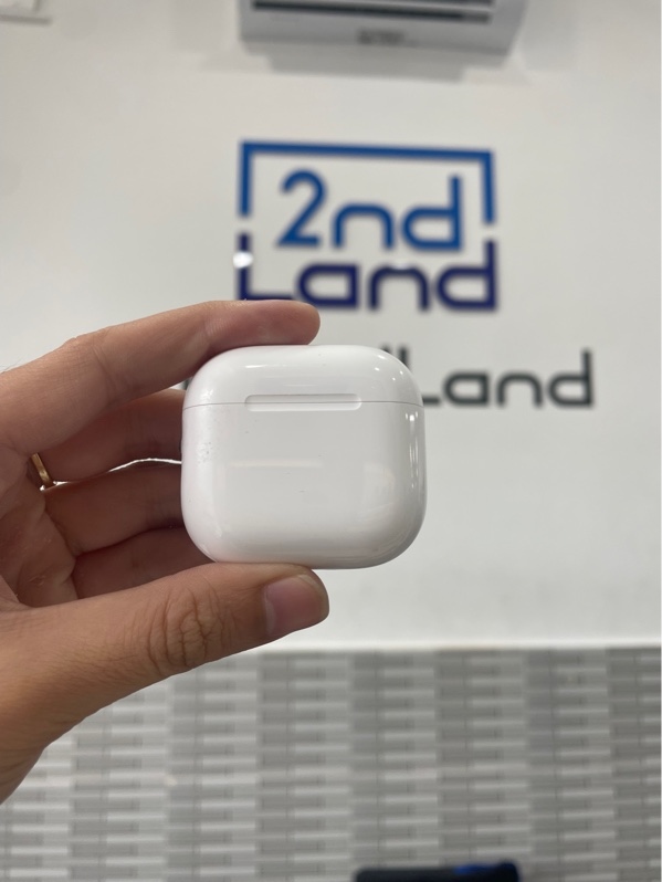 Tai nghe Airpods 4 anc - Màu trắng - Ngọai hình: 97% - Dính keo - Box