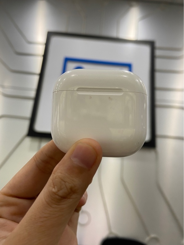 Tai nghe Airpods 4 - ANC - Màu trắng - Ngoại hình: 97% - mất tìm - Body