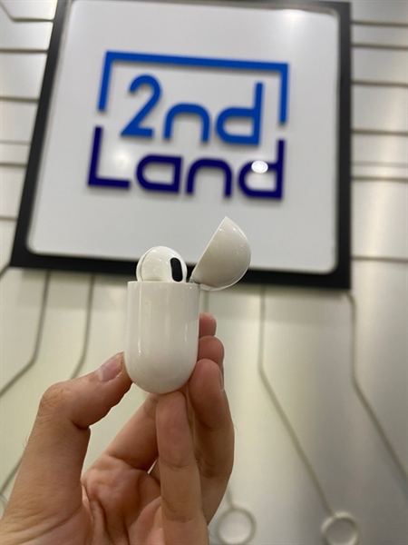 Tai nghe Airpods 4 - ANC - Màu trắng - Ngoại hình: 97% - Tai phải hở nhẹ - Body 2
