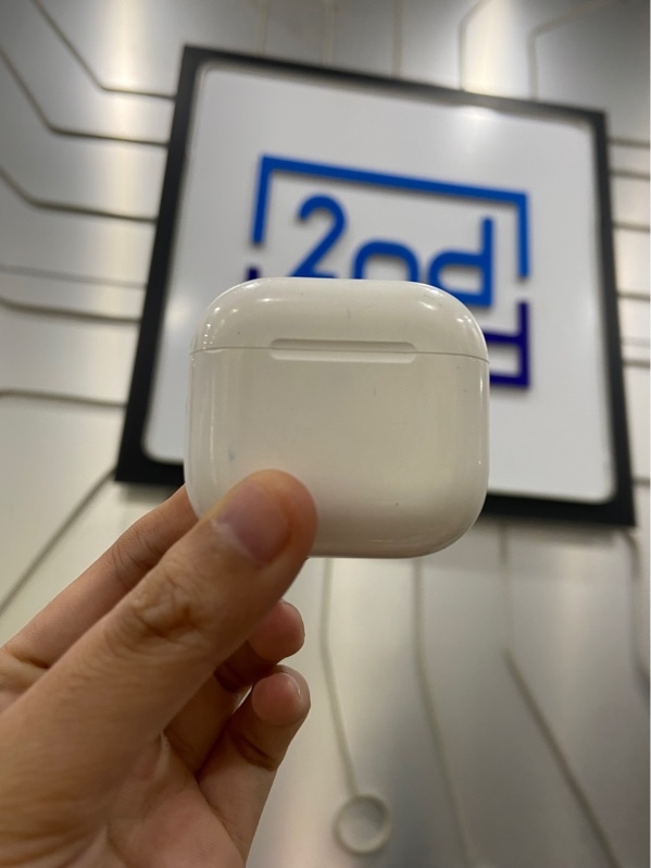 Tai nghe Airpods 4 ANC - Màu trắng - Ngoại hình: 97% - Xước nhiều, mất tìm - Kèm Box