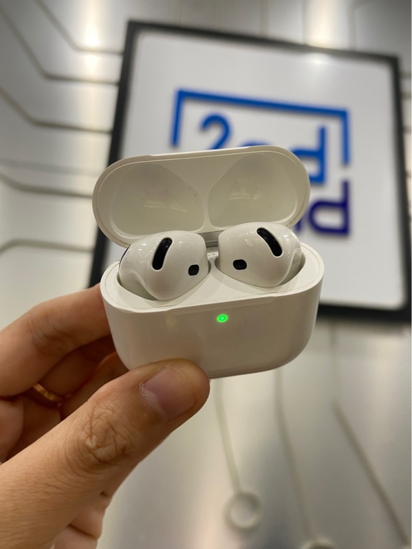 Tai nghe Airpods 4 ANC - Màu trắng - Ngoại hình: 97% - Xước nhiều, mất tìm - Kèm Box