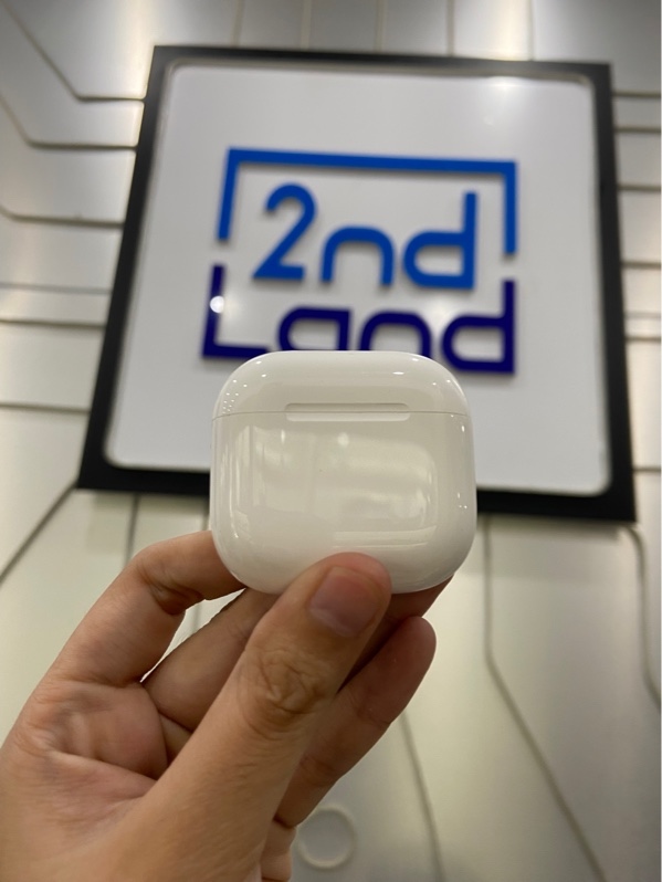 Tai nghe Airpods 4 - ANC - Màu trắng - Ngoại hình: 98% - Kèm Box - Còn bảo hành 28/8/2026