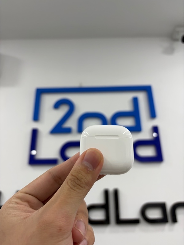 Tai nghe AirPods 4 ANC - Màu trắng - Ngoại hình 98% - Kèm sạc linh kiện