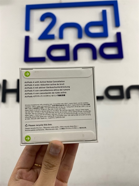 Tai nghe Airpods 4 ANC - ZP/A - Màu trắng - NewSeal 1