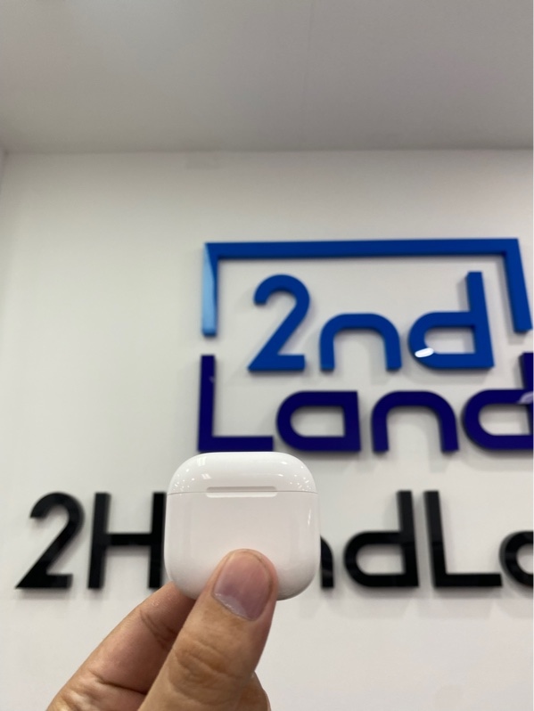 Tai nghe Airpods 4 - Bản ANC - Màu trắng - Ngoại hình: 97% - Body