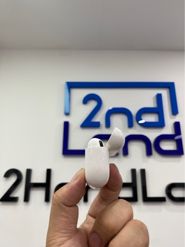 Tai nghe Airpods 4 - Bản ANC - Màu trắng - Ngoại hình: 97% - Body