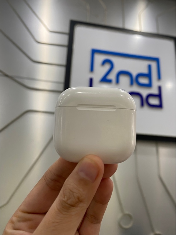 Tai nghe Airpods 4- Bản ANC - Màu trắng - Ngoại hình: 97% - Trầy xước - Body