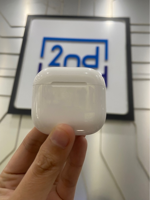 Tai nghe AirPods 4 - Bản ANC - Màu trắng - Ngoại hình: 97% - Xước dăm - Body