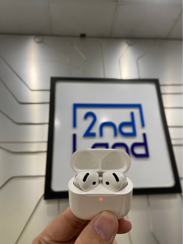 Tai nghe Airpods 4 - Bản ANC - Màu trắng - Ngoại hình: 97% - Xước thân - Kèm Box