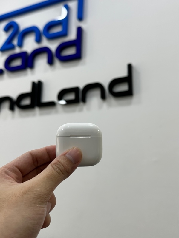 Tai nghe Airpods 4 - Bản ANC - Màu trắng - Ngoại hình 98% - Mất tìm - Kèm sạc linh kiện