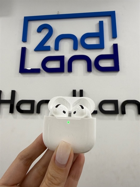 Tai nghe Airpods 4 bản thường - Màu trắng - Ngoại hình 97% - Case trầy , tai trái có vết cấn - Kèm Box 1
