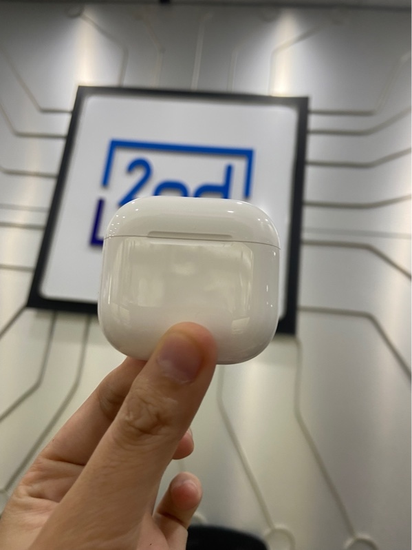 Tai nghe Airpods 4 - Bản thường - Màu trắng - Ngoại hình: 97% - Kèm Box - Còn bảo hành đến 05/04/2027