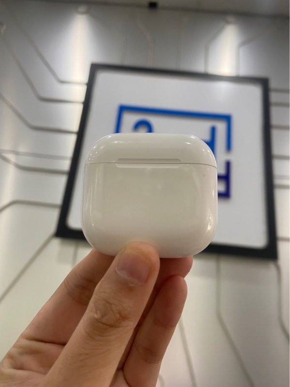 Tai nghe Airpods 4 - Bản thường - Màu trắng - Ngoại hình: 97% - mất tìm - Body