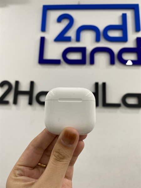 Tai nghe Airpods 4 bản thường - Màu trắng - Ngoại hình 98% - Case trầy , dơ - kèm sạc linh kiện - vệ sinh lại