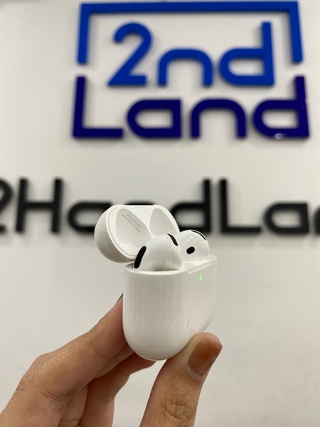 Tai nghe Airpods 4 bản thường - Màu trắng - Ngoại hình 98% - Case trầy , dơ - kèm sạc linh kiện - vệ sinh lại 2