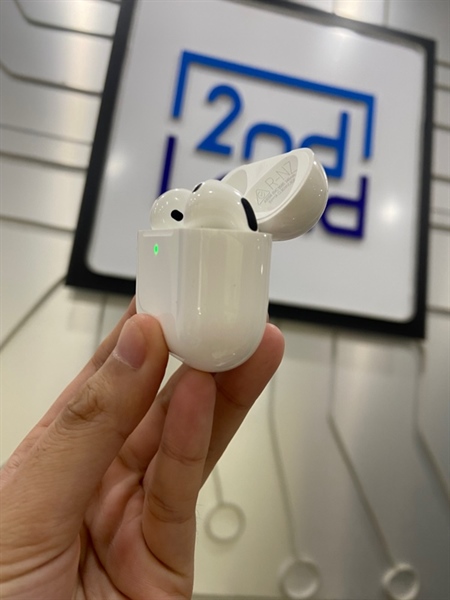 Tai nghe Airpods 4 - Bản thường - Màu trắng - Ngoại hình: 98% - Kèm Box - Còn bảo hành hãng tới 23/10/2026 3