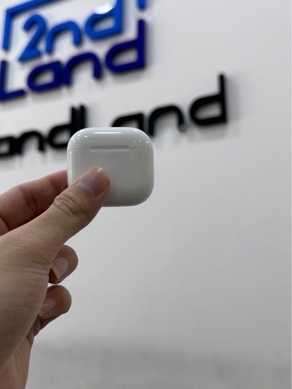 Tai nghe Airpods 4 - Bản thường - Màu trắng - Ngoại hình 98% - Kèm cáp LK