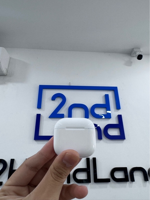 Tai nghe Airpods 4 - Màu trắng - Ngoại hình 97% - Hai tai cấn - Body