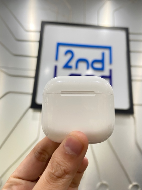 Tai nghe Airpods 4 - Màu trắng - Ngoại hình: 97% - Trầy xước nhiều - Body