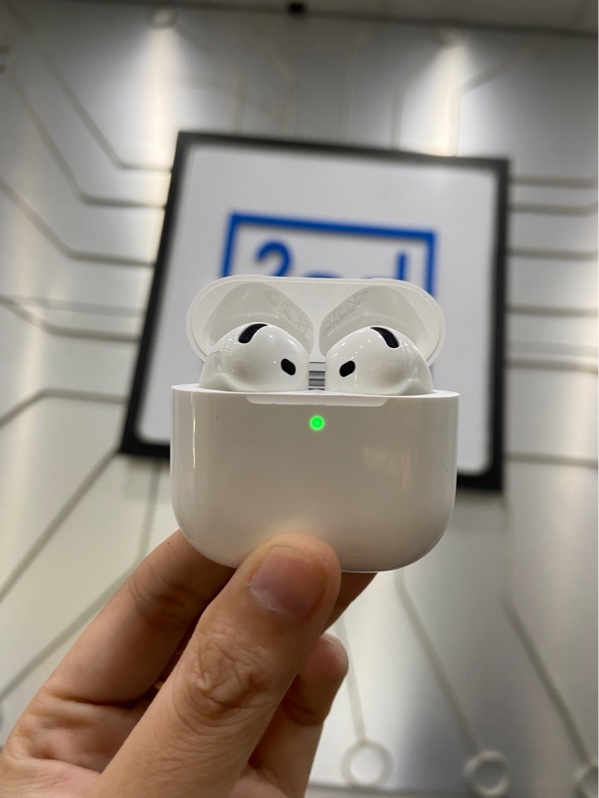 Tai nghe Airpods 4 - Màu trắng - Ngoại hình: 97% - Xước nhẹ - Body