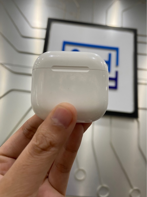 Tai nghe Airpods 4 - Màu trắng - Ngoại hình: 97% - Xước nhiều - Body